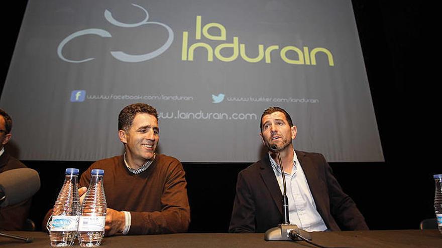 Miguel Induráin y Abraham Olano, durante la conferencia &#039;Ciclismo con mayúsculas&#039;.