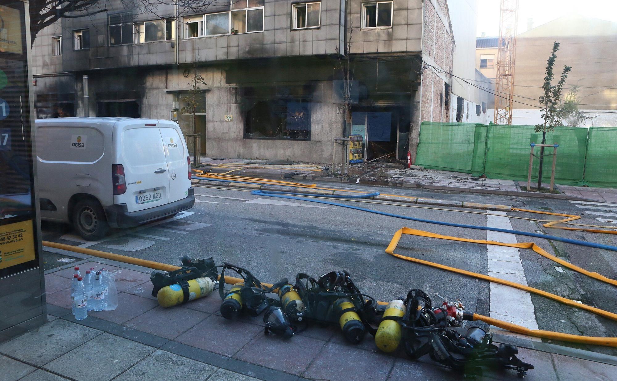 [FOTOS] Así ha quedado el bazar incendiado en la Rochapea