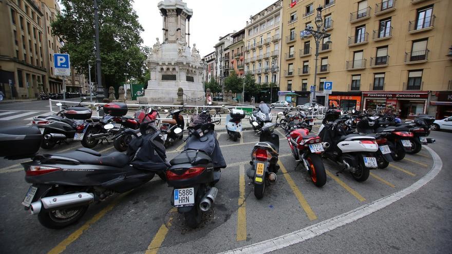 Desde este mes 71 nuevas plazas de aparcamiento para motos en varias zonas aledañas al paseo de Sarasate