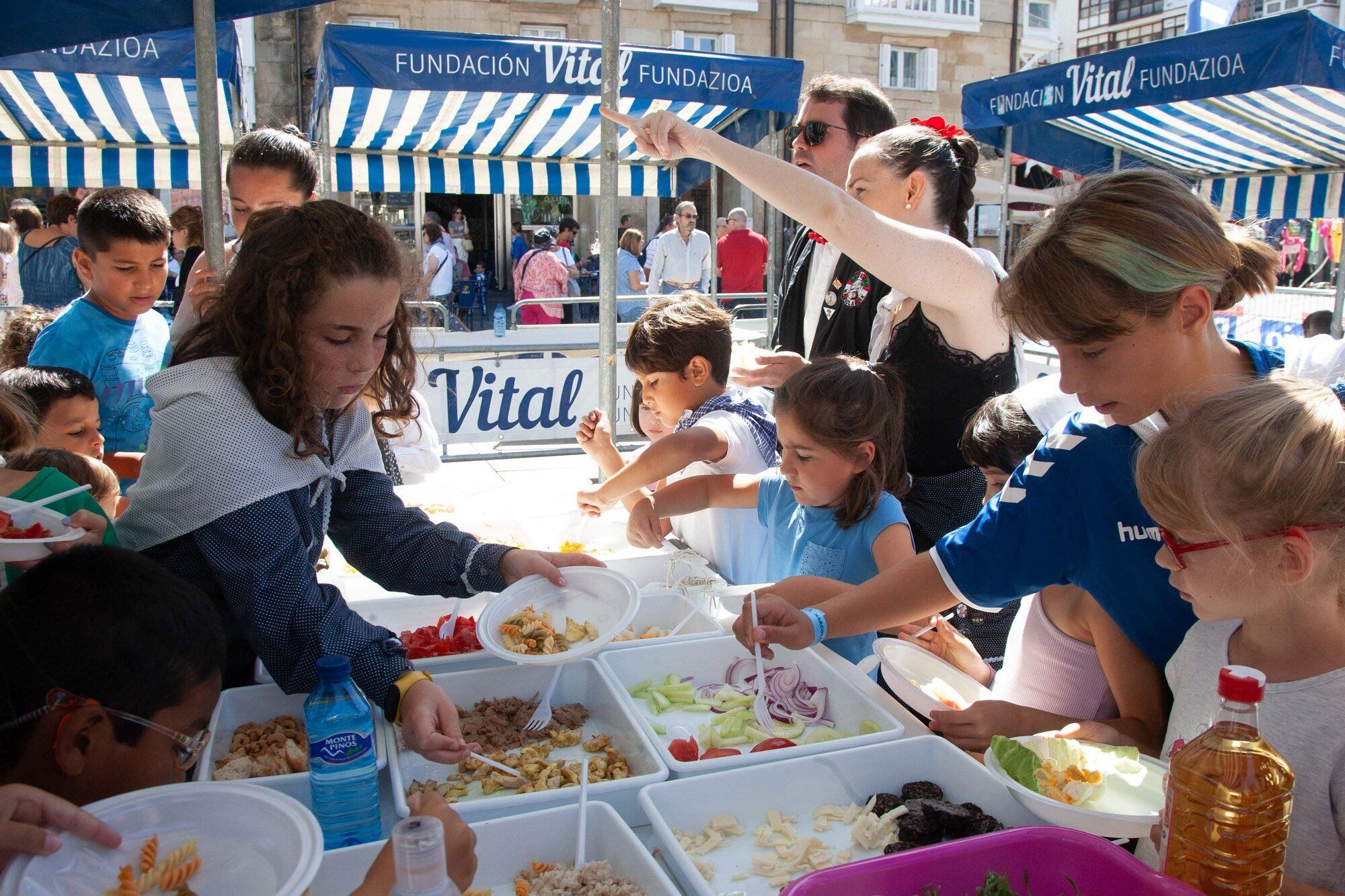 En imágenes: Las cuadrillas vuelven a tomar protagonismo con sus actividades en fiestas de 'La Blanca'