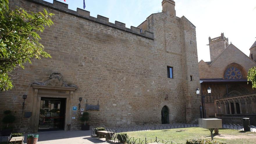 La reapertura del Parador de Olite reabre también la polémica lingüística: se olvida de ‘Erriberri’