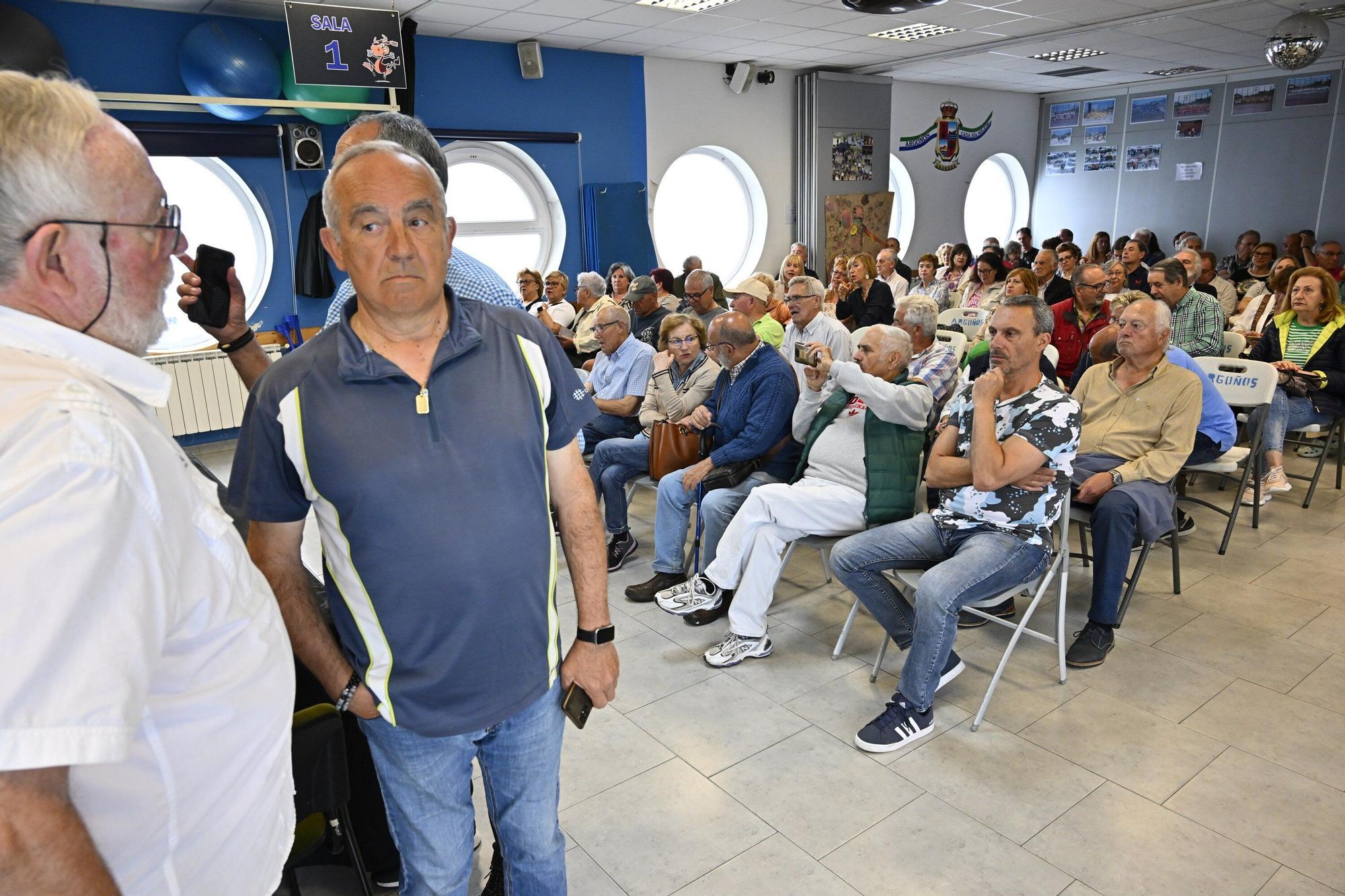 En imágenes: Concentración multitudinaria en Argoños por el derribo de viviendas