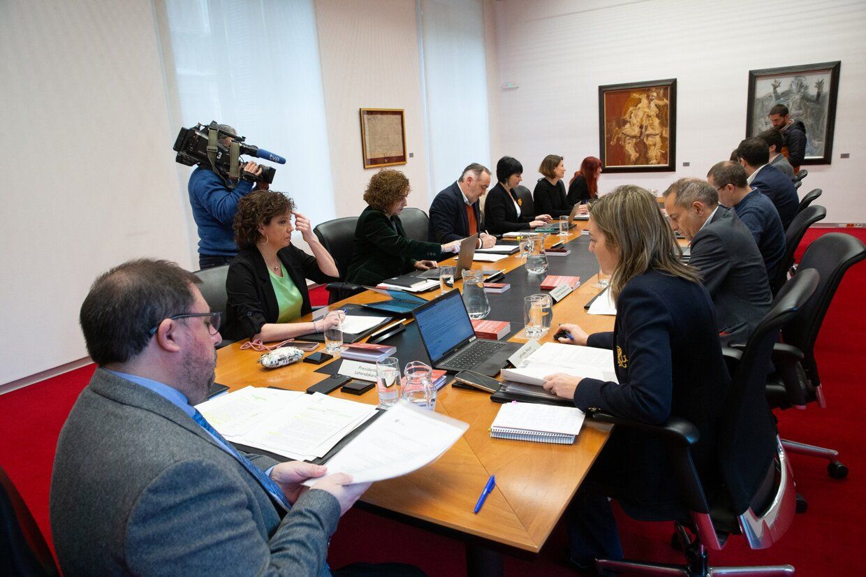 Mesa y Junta de Portavoces del Parlamento de Navarra