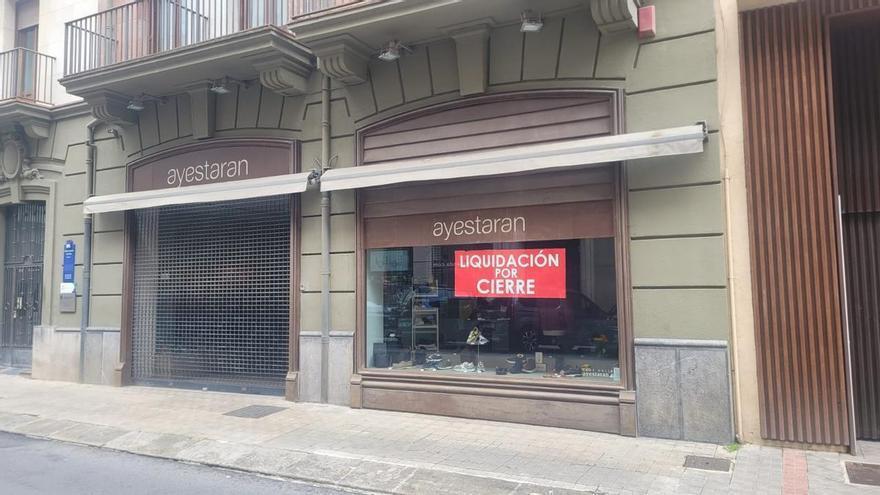 Pamplona | La emblemática zapatería Ayestarán anuncia el cierre de su tienda en la calle Paulino Caballero