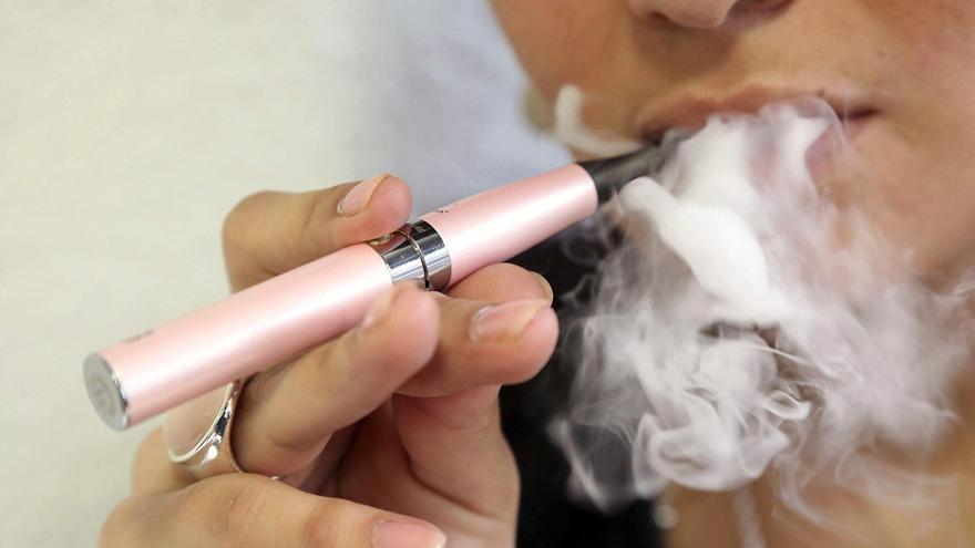 El consumo de cigarrillos electrónicos se ha triplicado en cinco años entre la juventud vasca