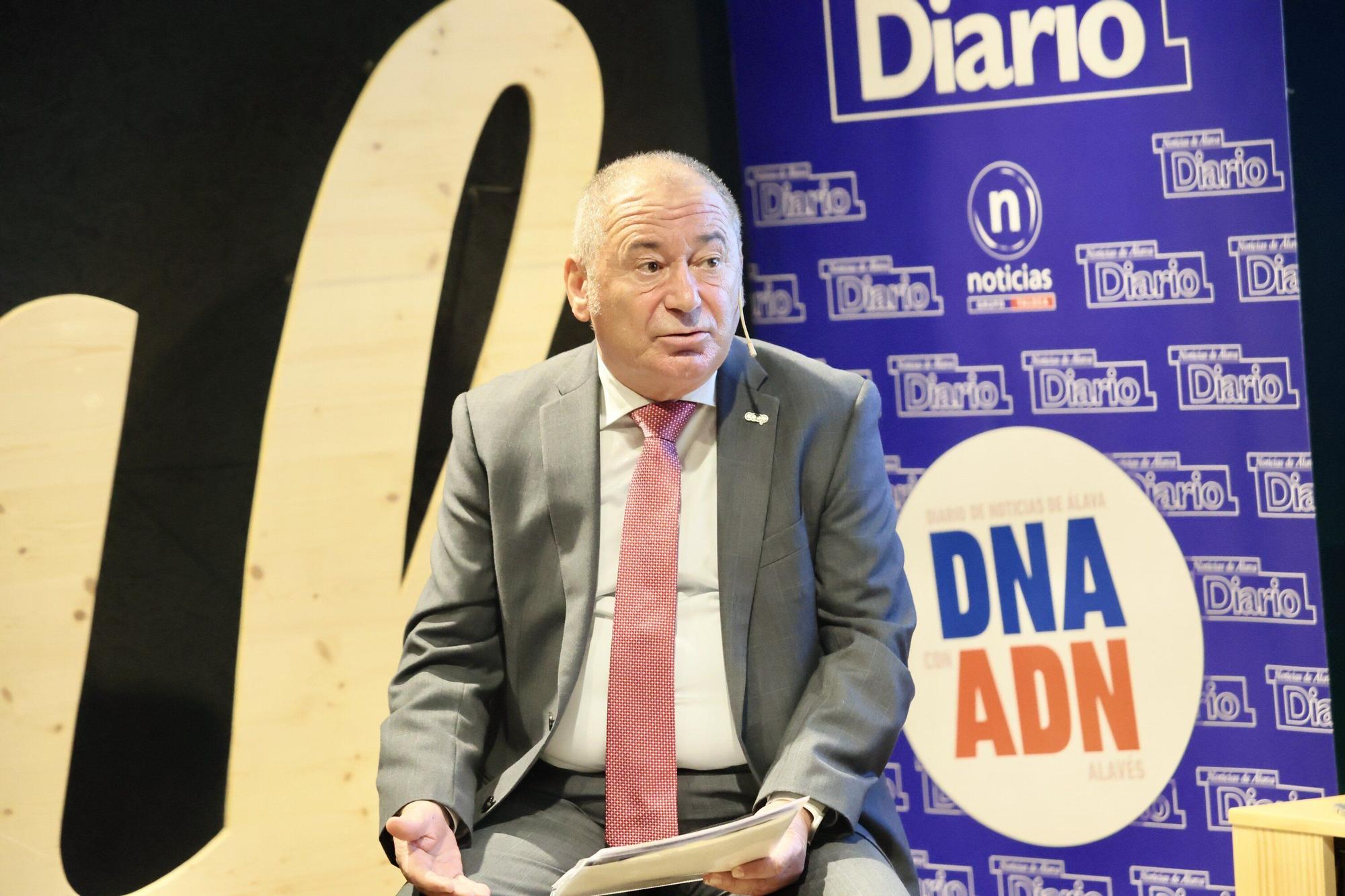 En imágenes: DNA aborda la situación del mercado laboral en Álava