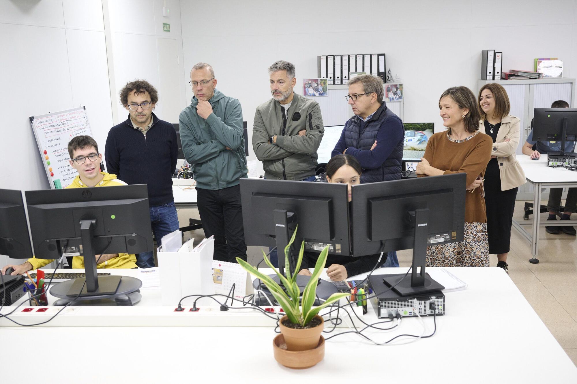 Visita municipal al Centro Ocupacional Ibaiondo