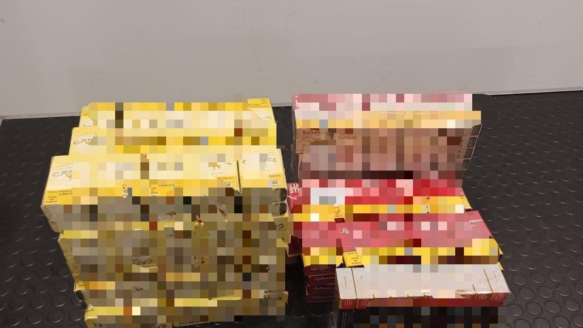 Parte del tabaco incautado en el aeropuerto de Bilbao