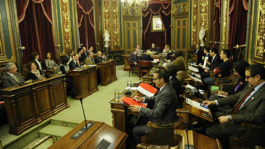 Los cuadros de alcaldes siguen dividiendo al pleno del Ayuntamiento de Bilbao