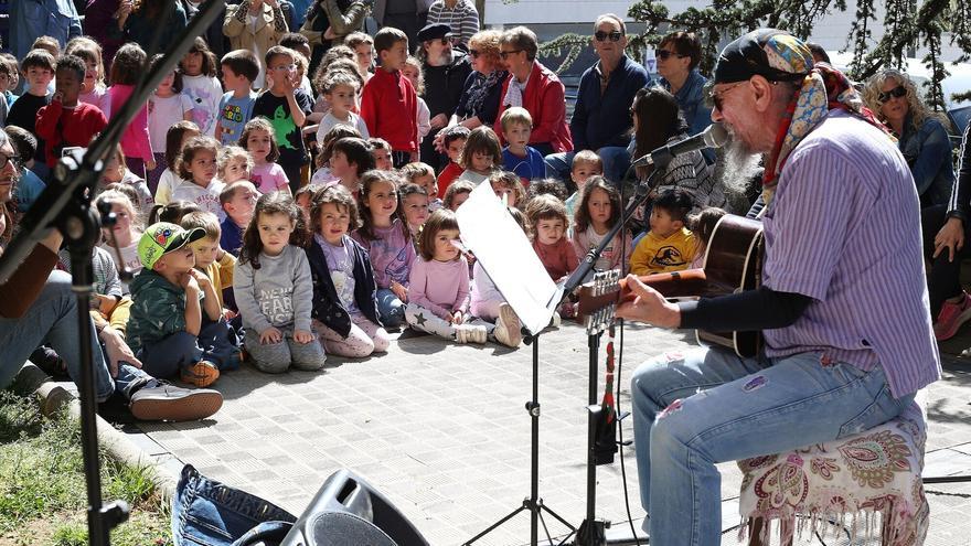 Concierto de &#039;El Drogas&#039; en la plaza del Rastro en la Txantrea