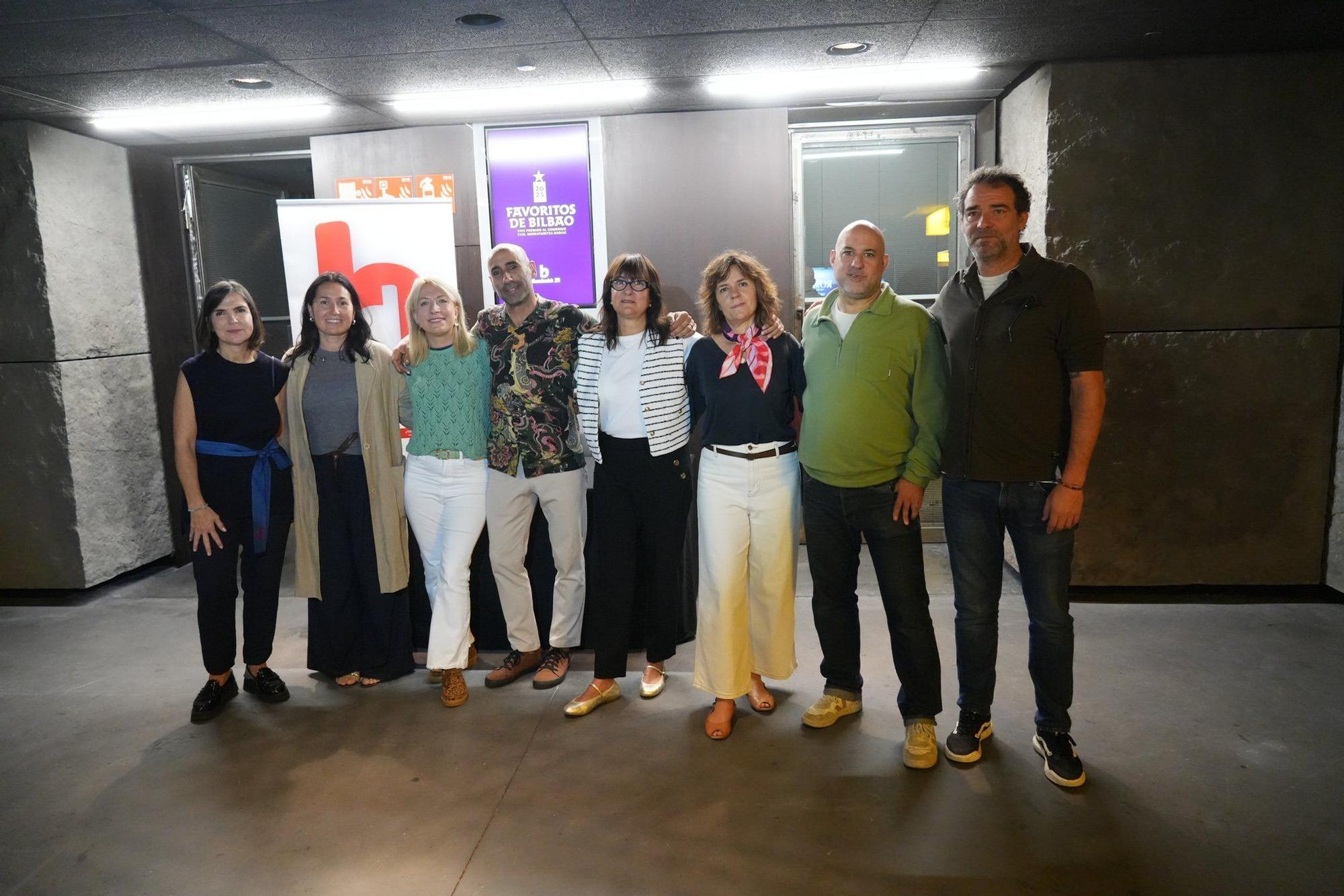 Elena Arkaia, Marta Rego, Nora Lingue, José R. González, Amaia Asua, Naia Egiluz, Fernando Cabo y Diego Forní.