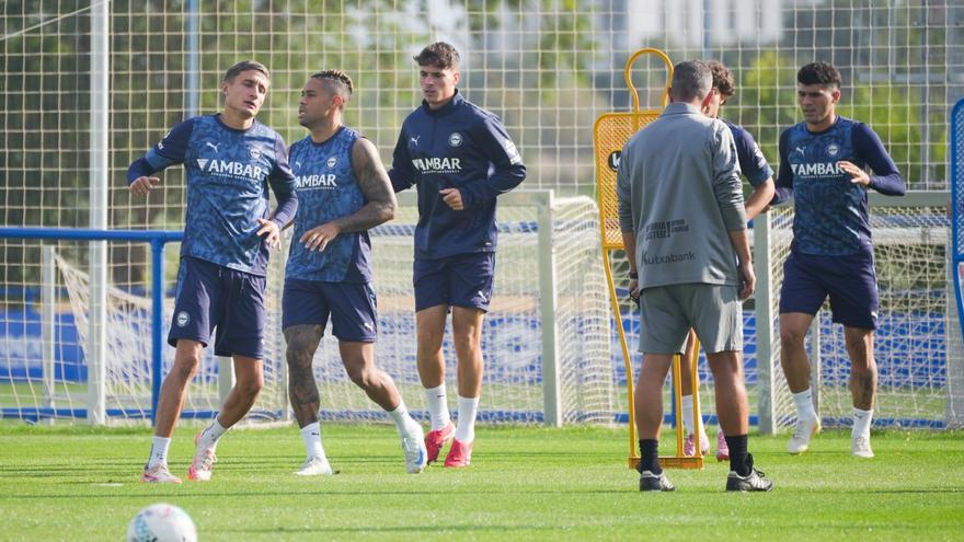 En imágenes: El Alavés se ejercita en Ibaia durante el parón de selecciones