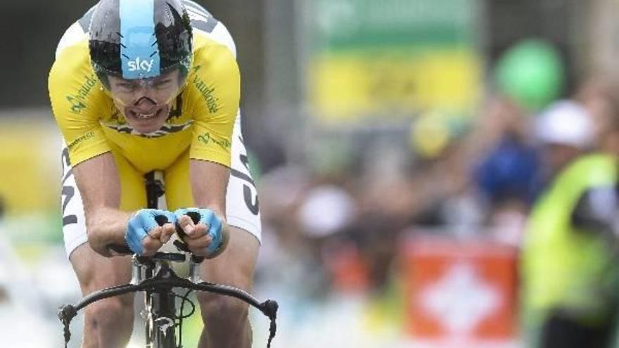 Tony Martin exhibe su don y Froome firma otro éxito