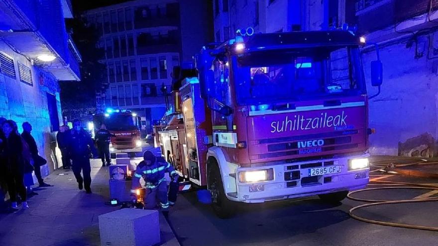 El fuego se produjo a en un bloque de pisos situado en la calle Félix de la Torre de la capital vizcaina