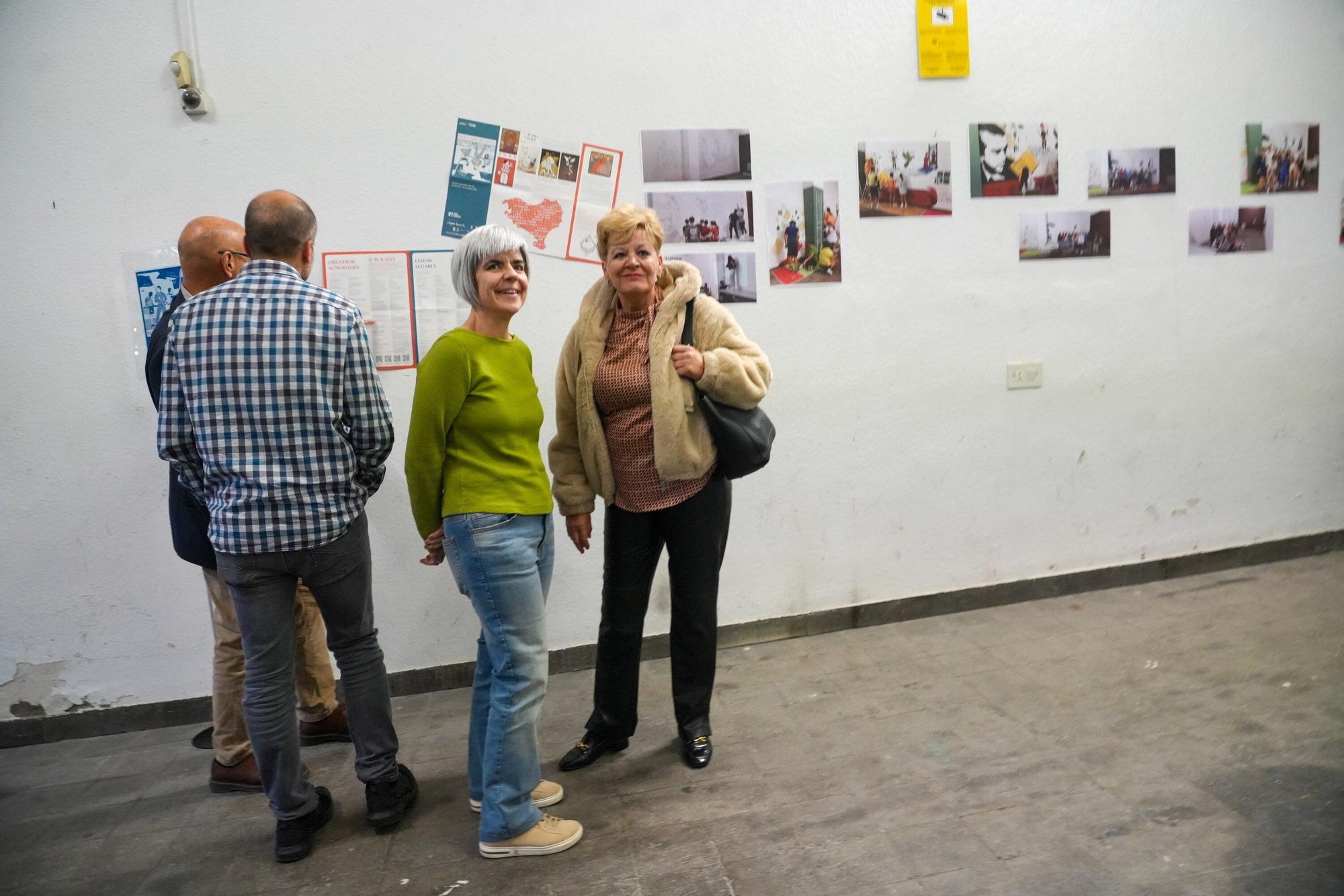 En imágenes: La Casa de Cultura Ignacio Aldecoa luce un nuevo mural