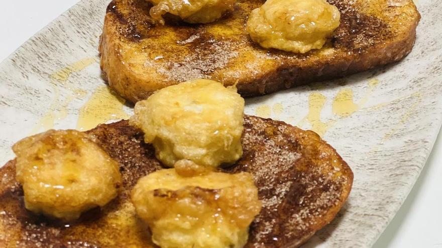 Torrijas con plátano y almíbar, una receta para darse un capricho