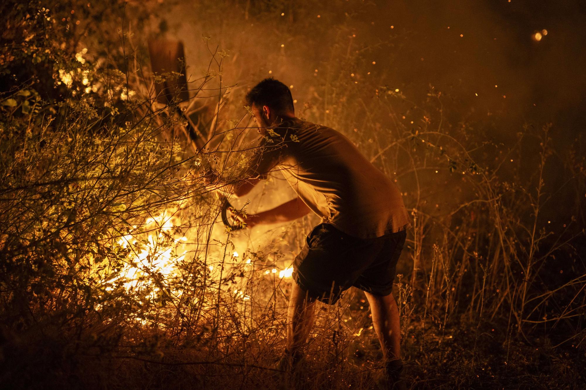 Semana negra de incendios: Cuatro muertos y 120.000 hectáreas quemadas