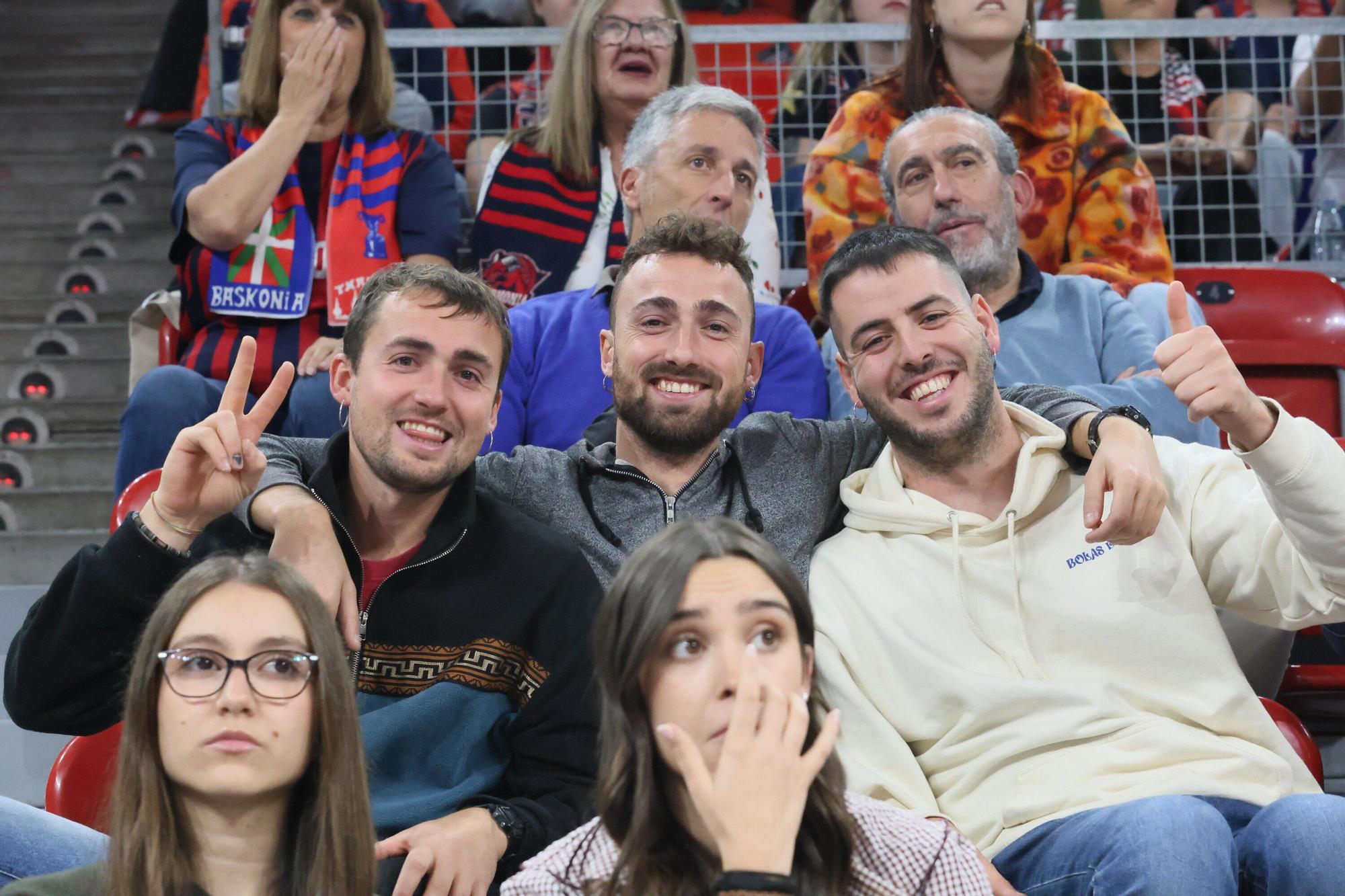 En imágenes: Ambiente en el Baskonia - Bologna (¡Búscate en las fotos!)
