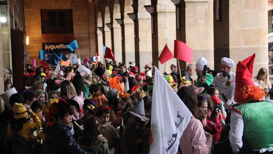 El lunes de Carnaval en Bilbao, protagonizado por la Banda Municipal de Música y los diferentes talleres infantiles
