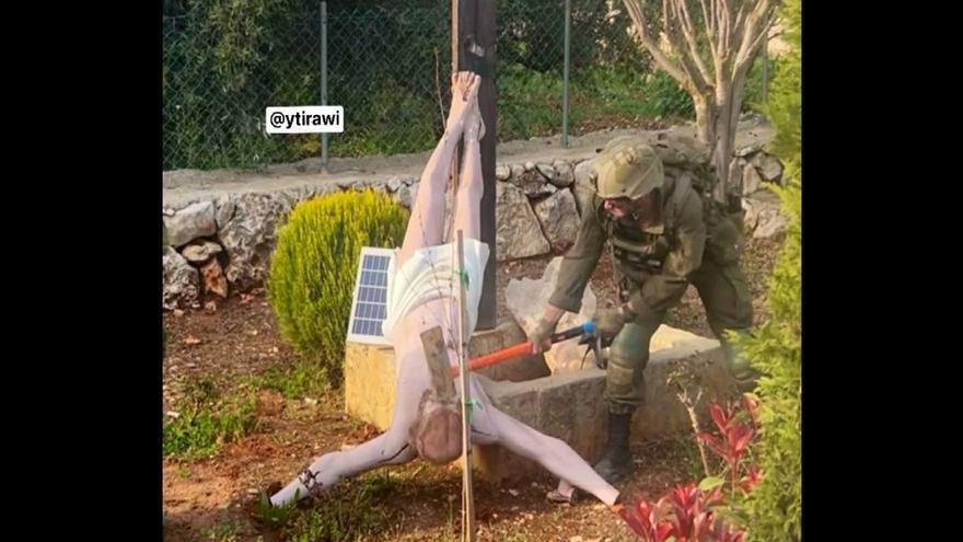 Netanyahu, "atónito y entristecido" por las imágenes de un soldado destruyendo una figura de Jesucristo con un mazo