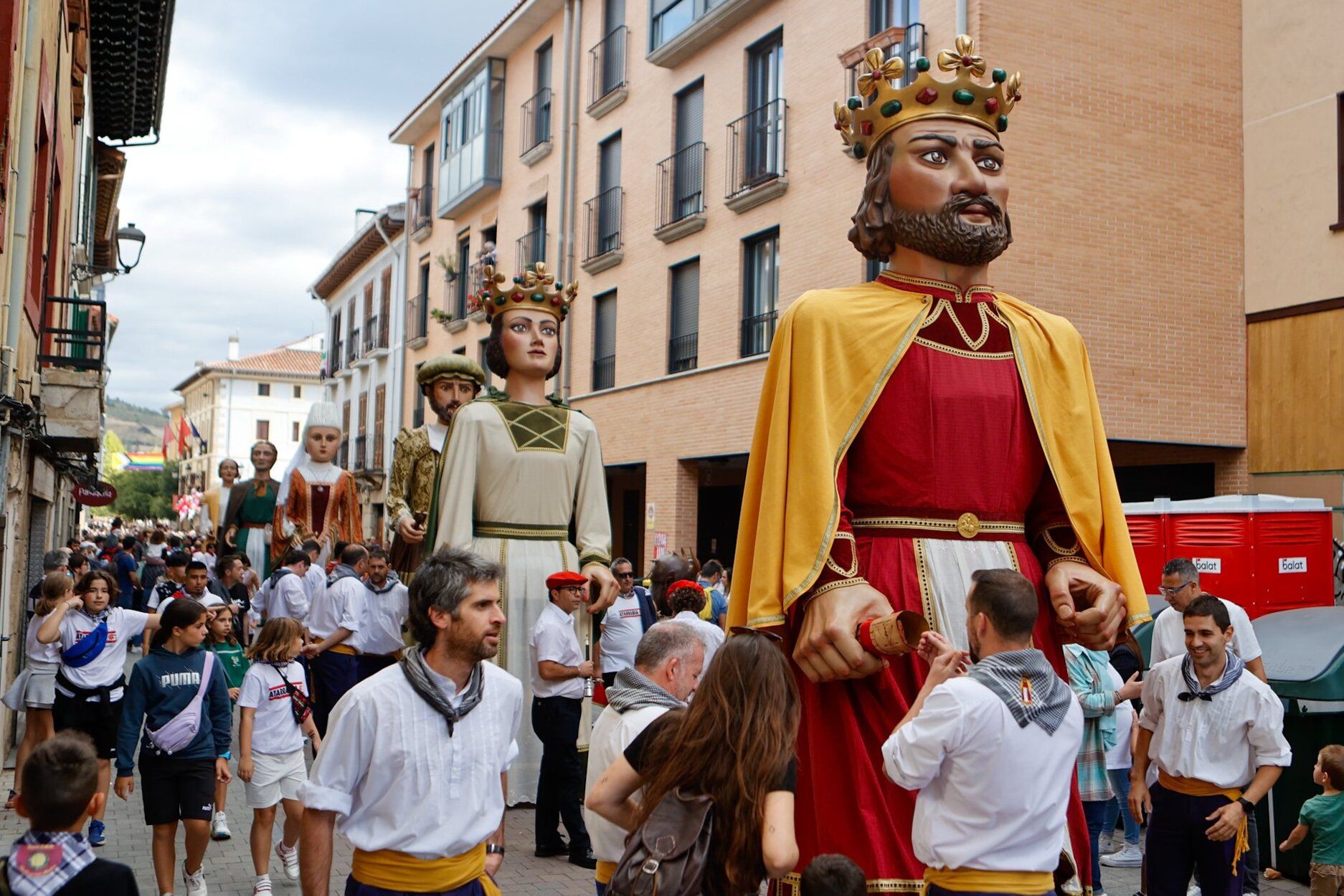 Fotos del chupinazo de fiestas de Villava-Atarrabia