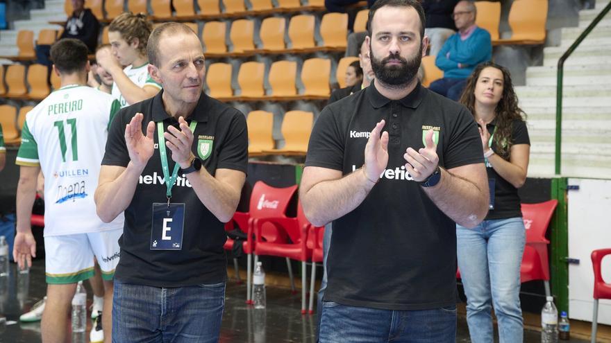 El técnico Pablo Galech y la fisioterapeuta Eli Arrechea, a la selección de Eslovaquia