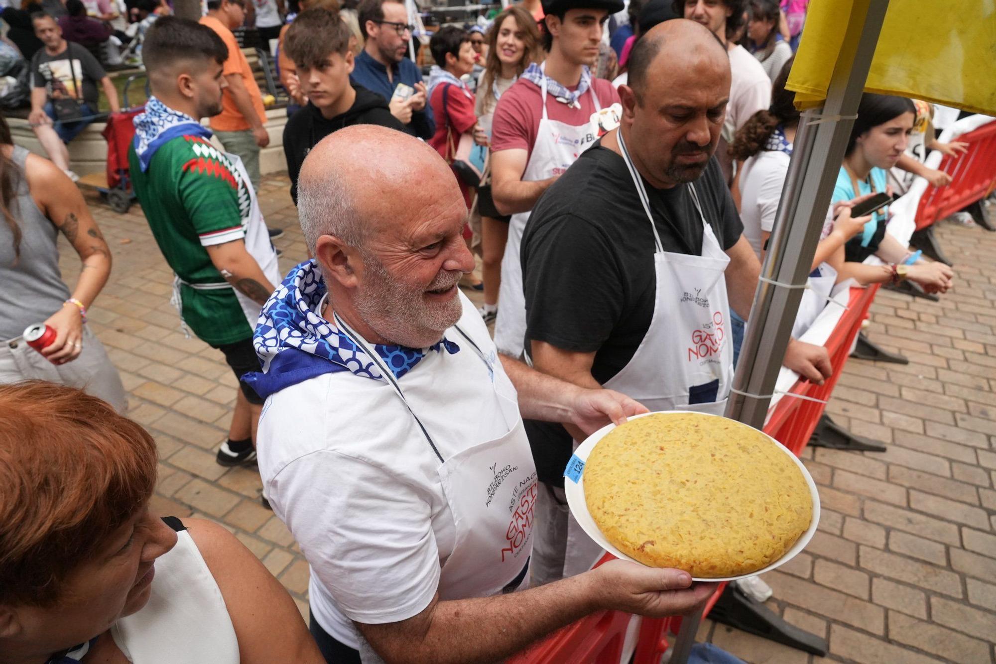 En imágenes: El certamen gastronómico de tortilla de patatas