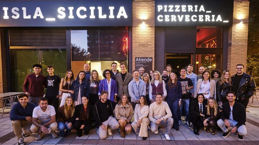 Isla Sicilia reúne a más de 30 creadores de contenido en un evento único en Pamplona
