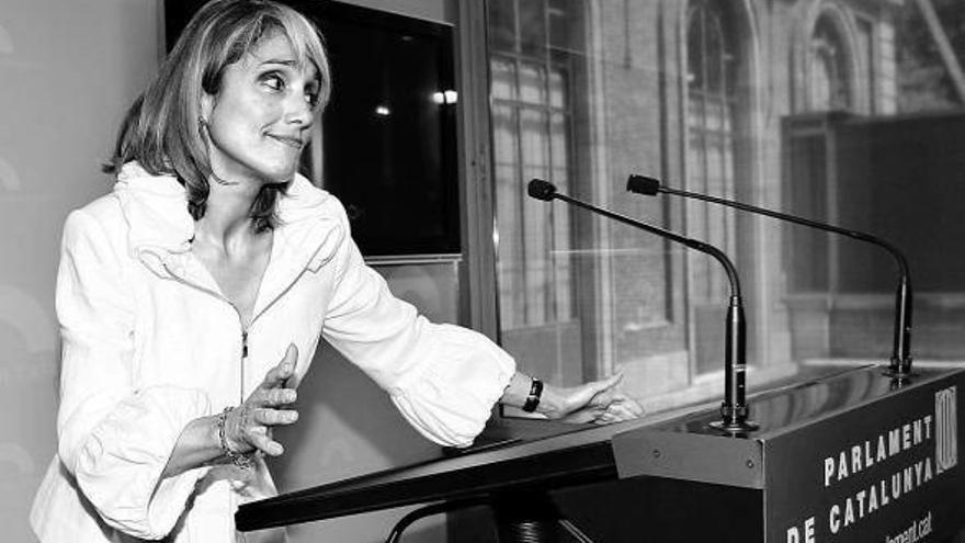 La diputada del PP catalán Montserrat Nebrera durante una rueda de prensa.