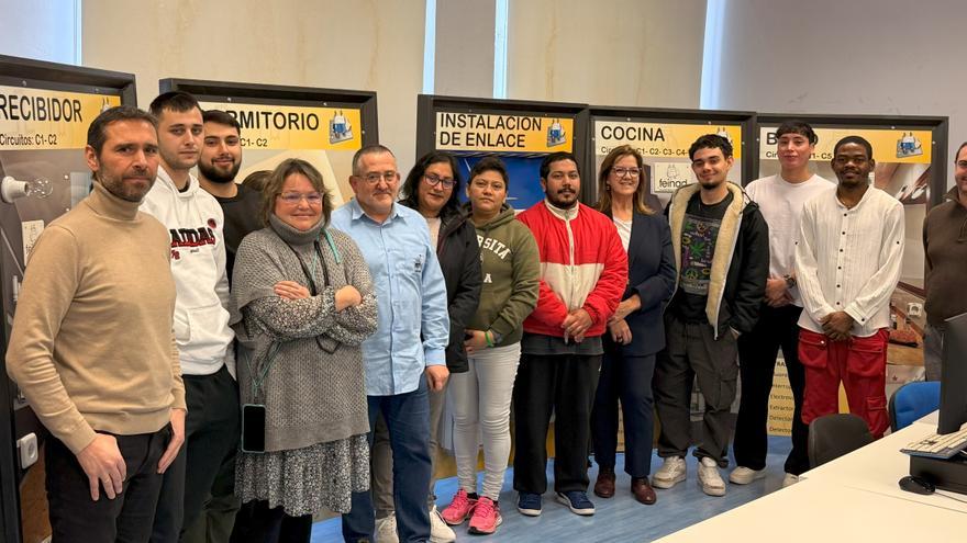 Diez personas completan el curso de instalaciones eléctricas del SNE y podrán optar a un contrato indefinido