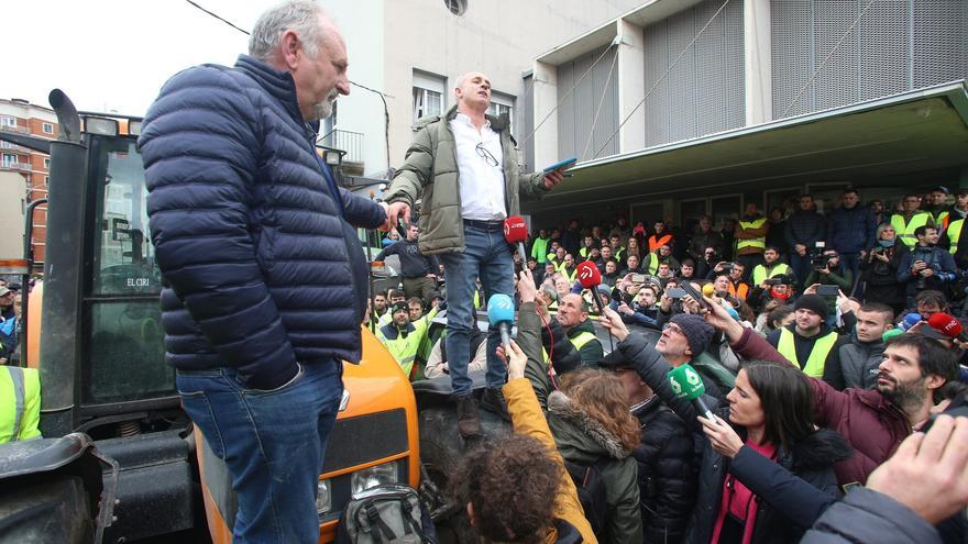 La tractorada, en directo | Cientos de tractores de toda Navarra bloquean el centro de Pamplona