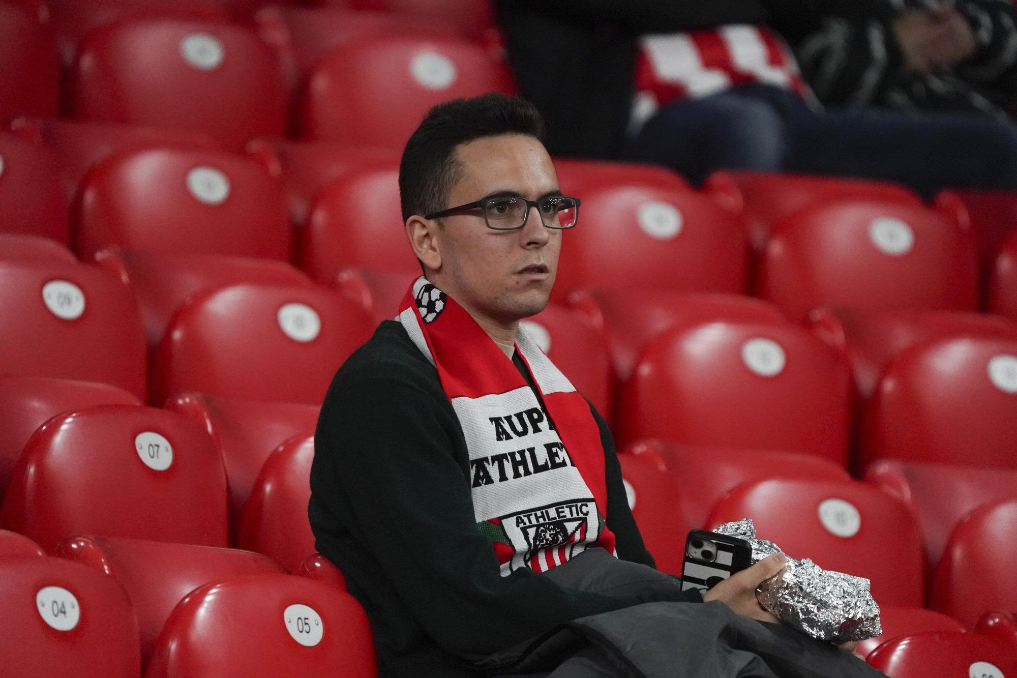 ¿Has estado en San Mamés viendo el Athletic-Atlético? Búscate en nuestra galería