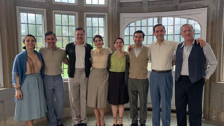 Las voces de Ganbara abesbatza de Oñati cantan y actúan en &#039;Karmele&#039;