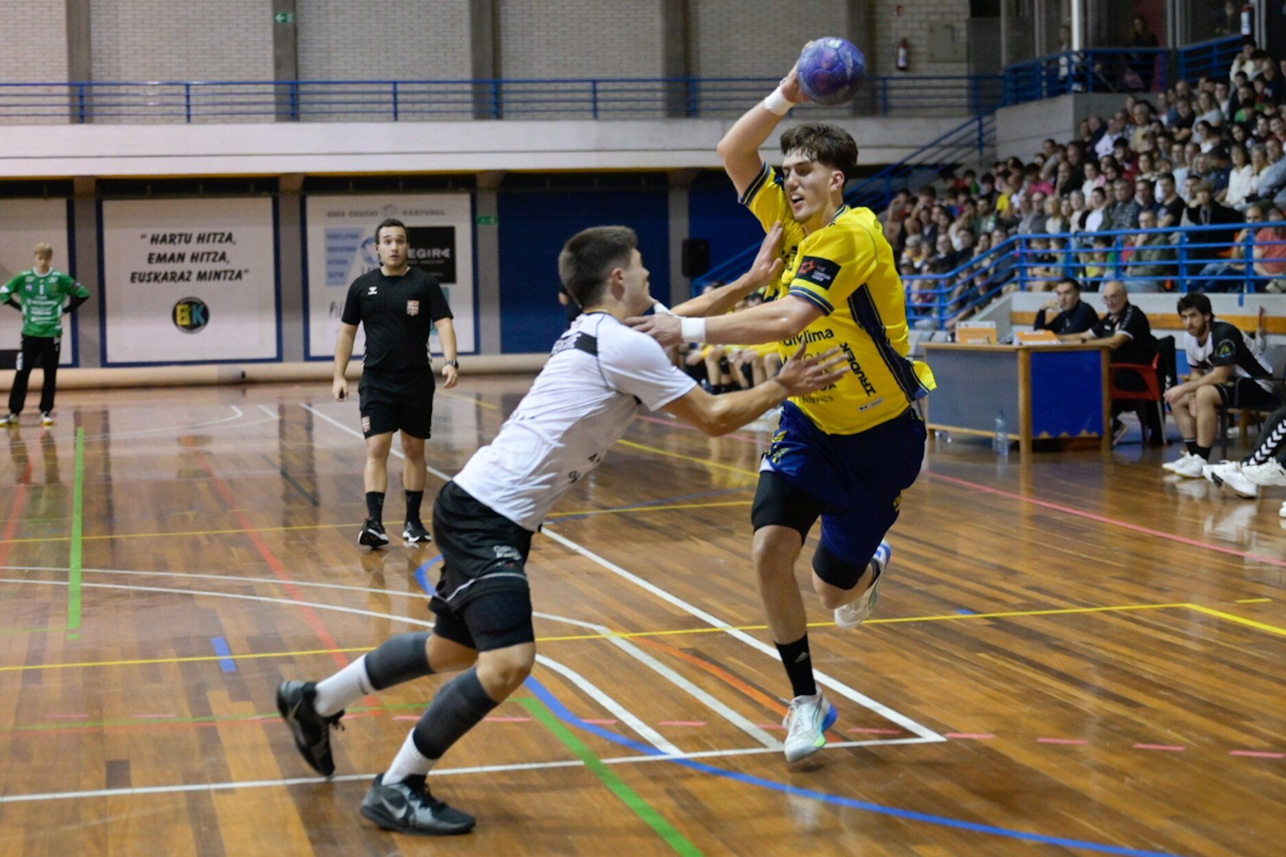 El Irudek Bidasoa Irun, campeón de su décima Euskal Kopa consecutiva ante Amenabar Zarautz