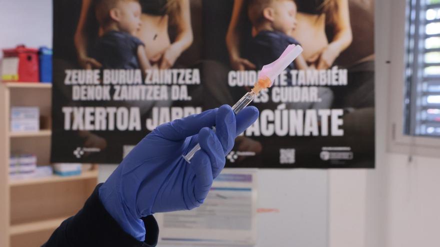 "Ha ido bien. Nos hemos puesto las dos vacunas: gripe y covid"