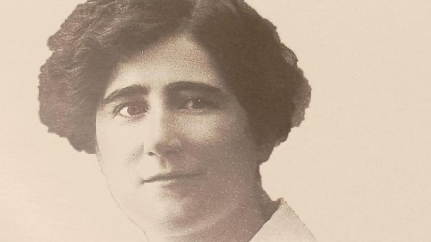 El Congreso colgará este martes en la galería de políticos ilustres a la primera mujer, la diputada Clara Campoamor