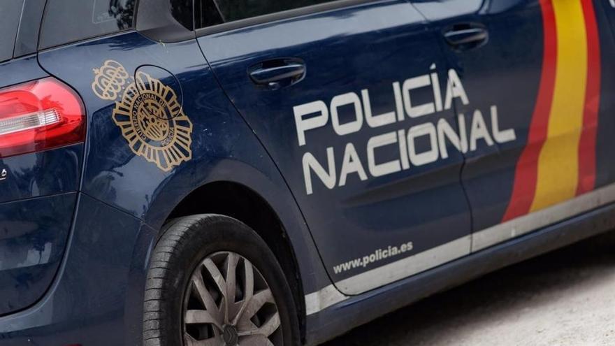 Dos menores detenidos por obligar a una chica a beber orina y difundirlo en redes