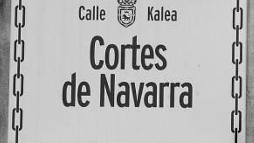 UPN elimina el euskera en placas de calles y rotula &quot;Orcoyen&quot;, término que ya no existe