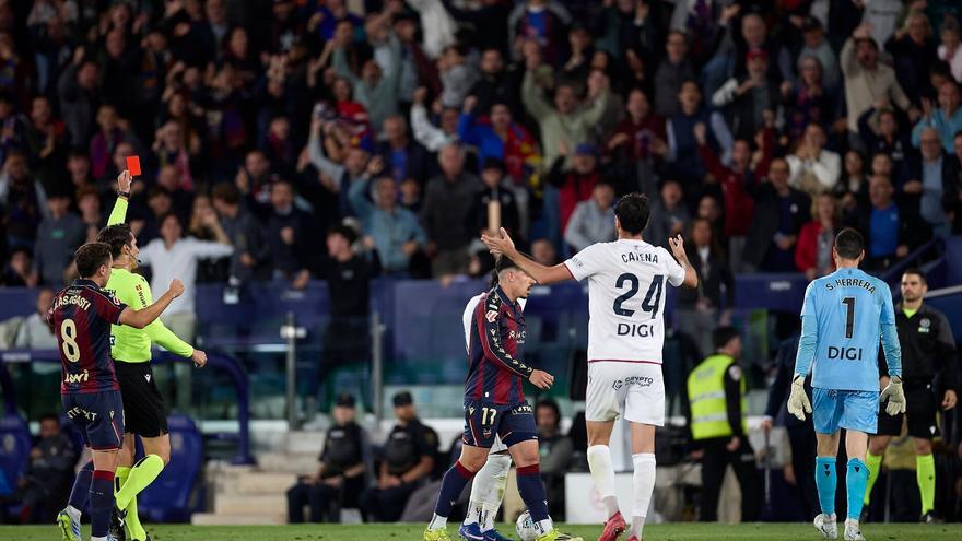 Osasuna está a 5 puntos del descenso con todavía 9 en juego