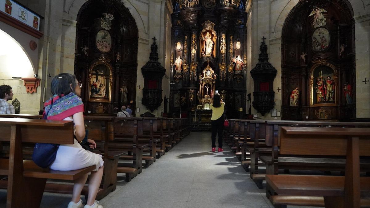 La iglesia de San Nicolás también es un refugio estos días.