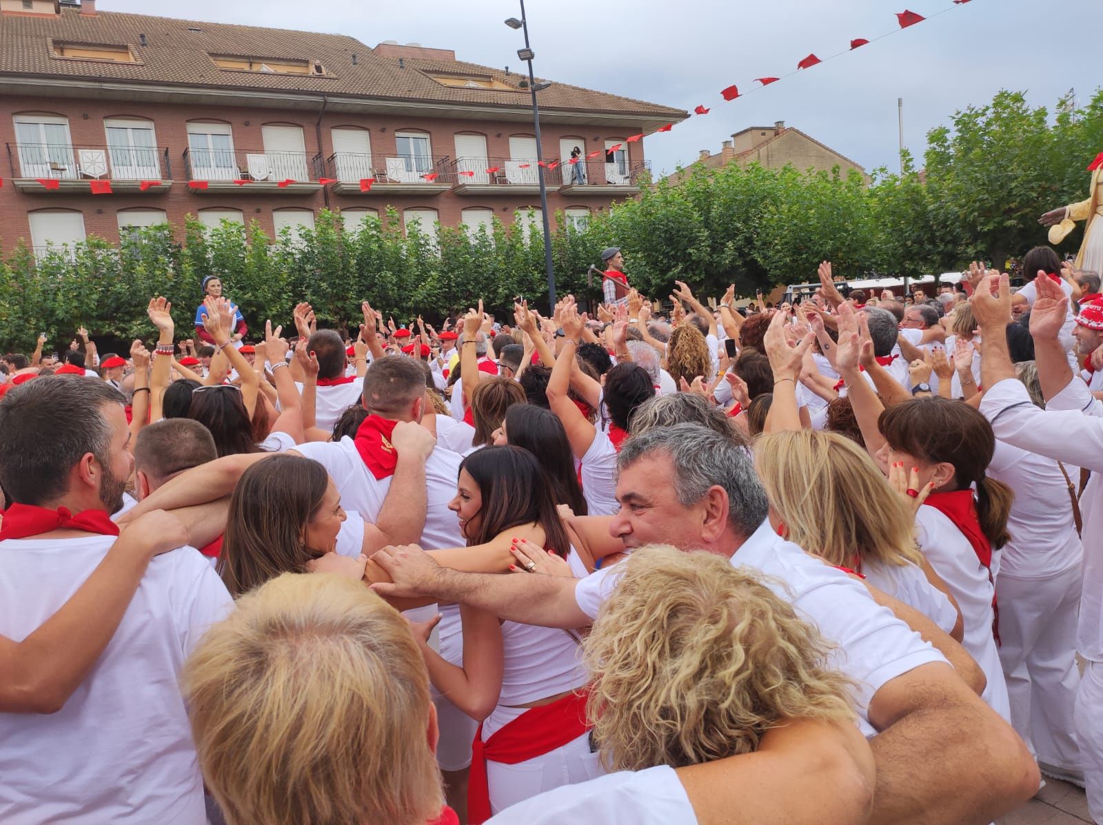 Fotos del cohete de fiestas de Andosilla