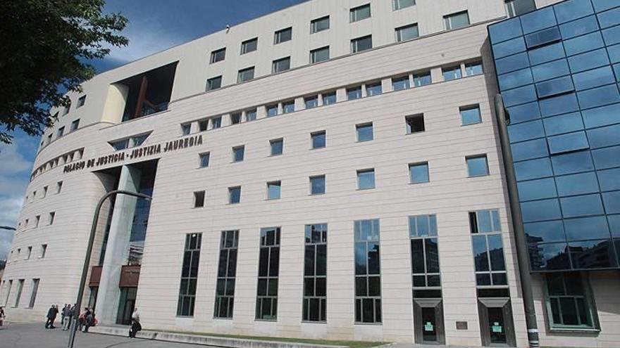 Imagen de la fachada principal del Palacio de Justicia de Navarra.