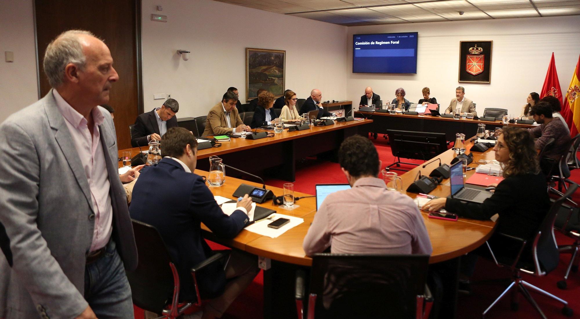 Fotos de la comparecencia de María Chivite en el Parlamento para explicar los informes de la OANA
