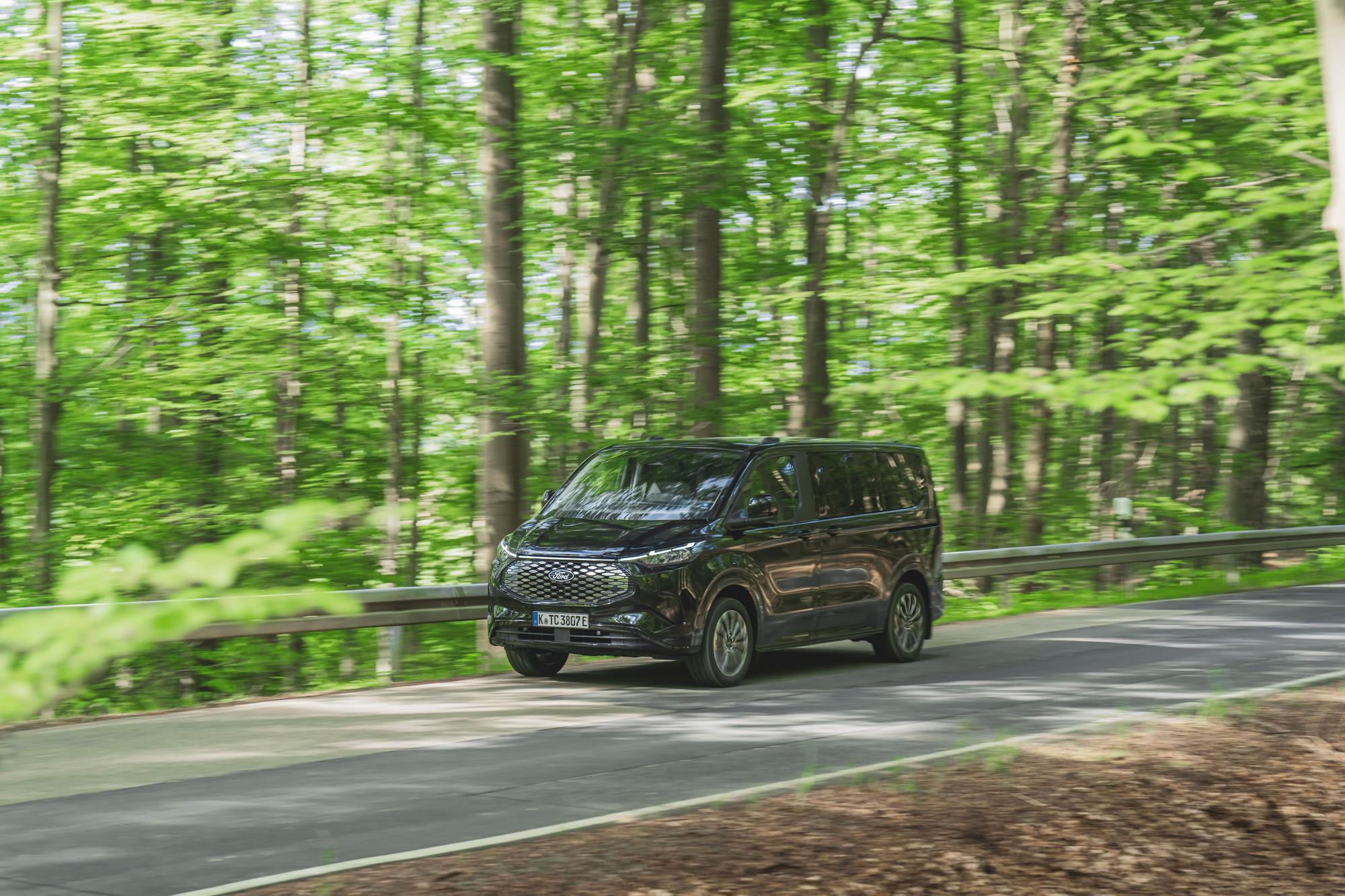 Ford E-Tourneo