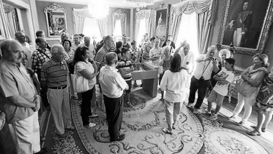 Visita al ayuntamiento, ayer dentro de los actos del Privilegio de la Unión.