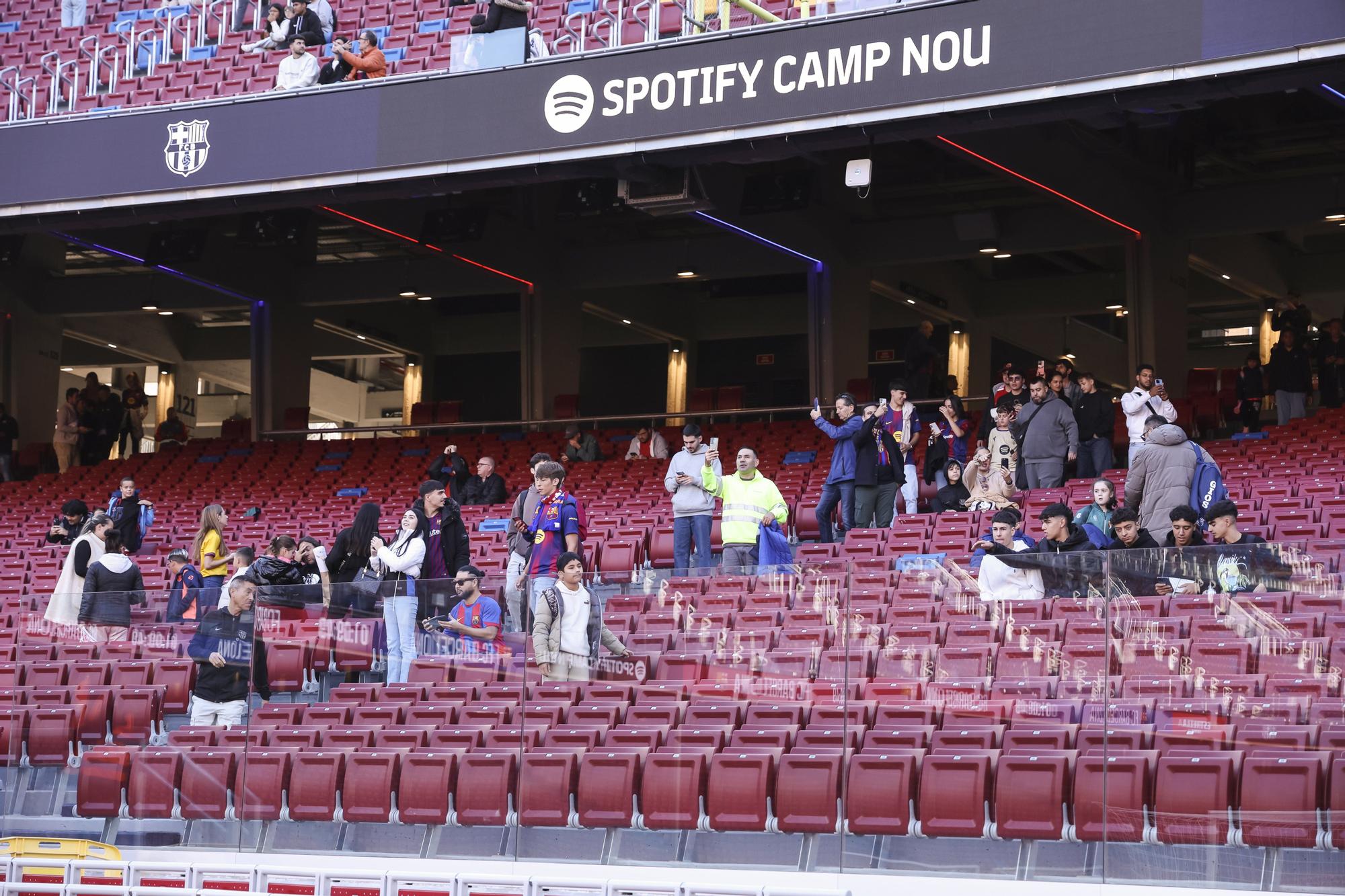 Fotos del nuevo Spotify Camp Nou en el primer día con público