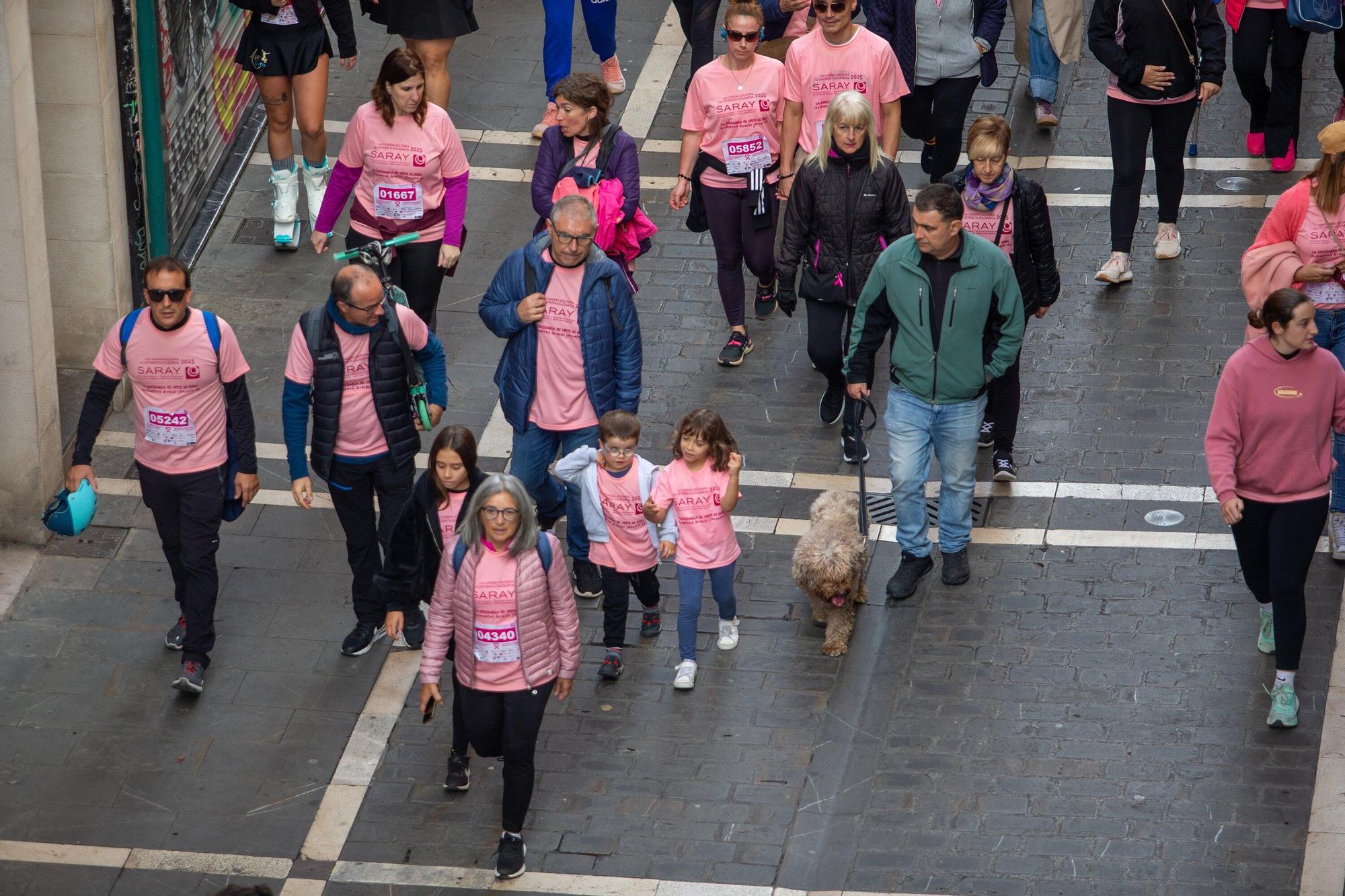 Fotos de la Carrera contra el Cáncer de Mama de Saray en Pamplona 2025