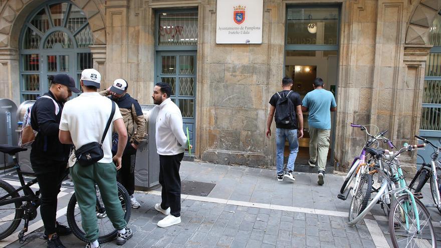 Pamplona: 2.100 citas en 24 horas en la nueva oficina para la regulación de migrantes