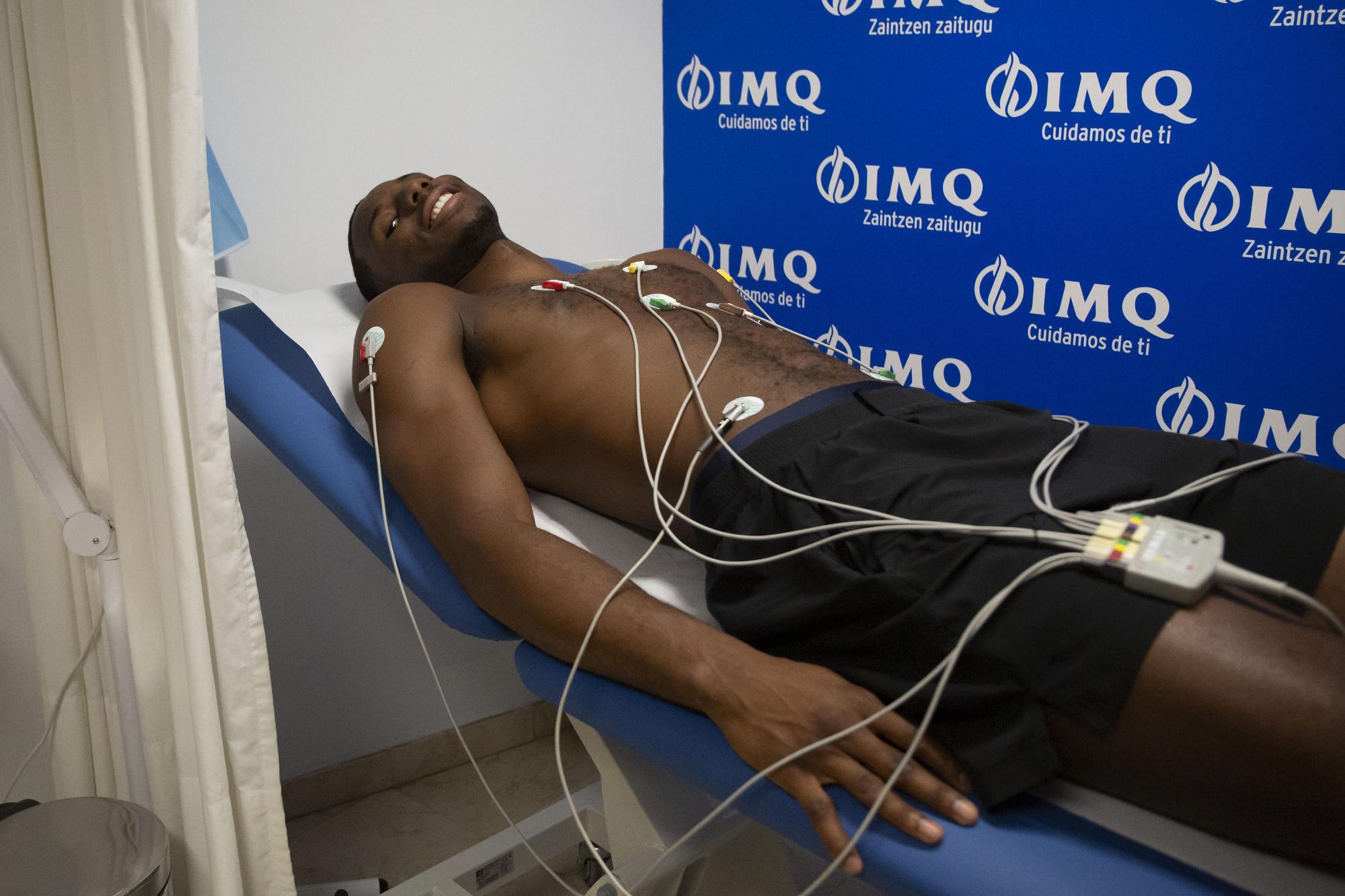 En imágenes: Reconocimiento médico Baskonia