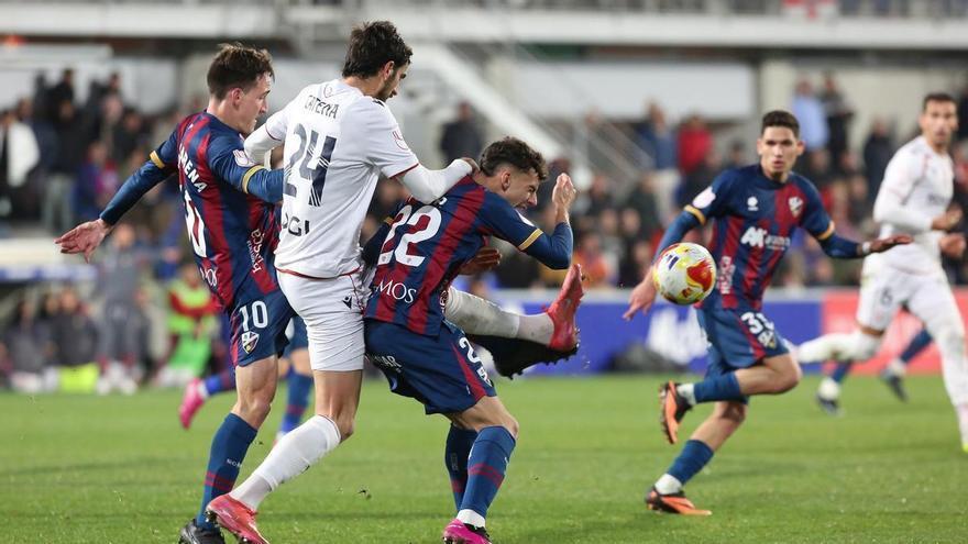 Alessio Lisci: “Hemos merecido ganar en 90 minutos”